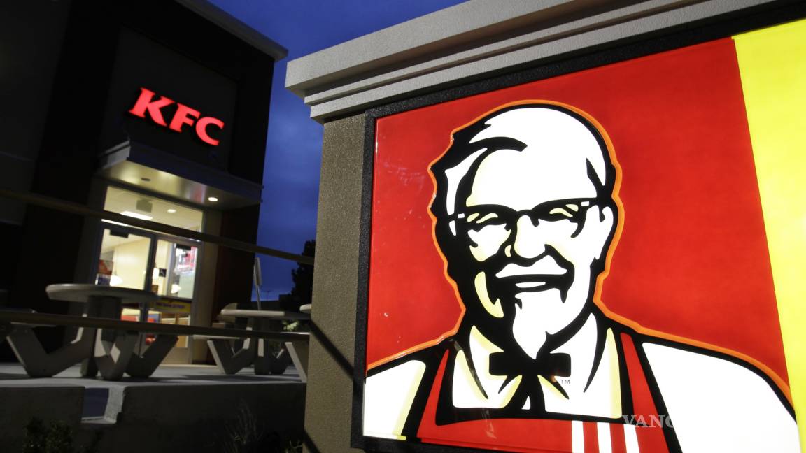 KFC dejará de servir pollo tratado con antibióticos