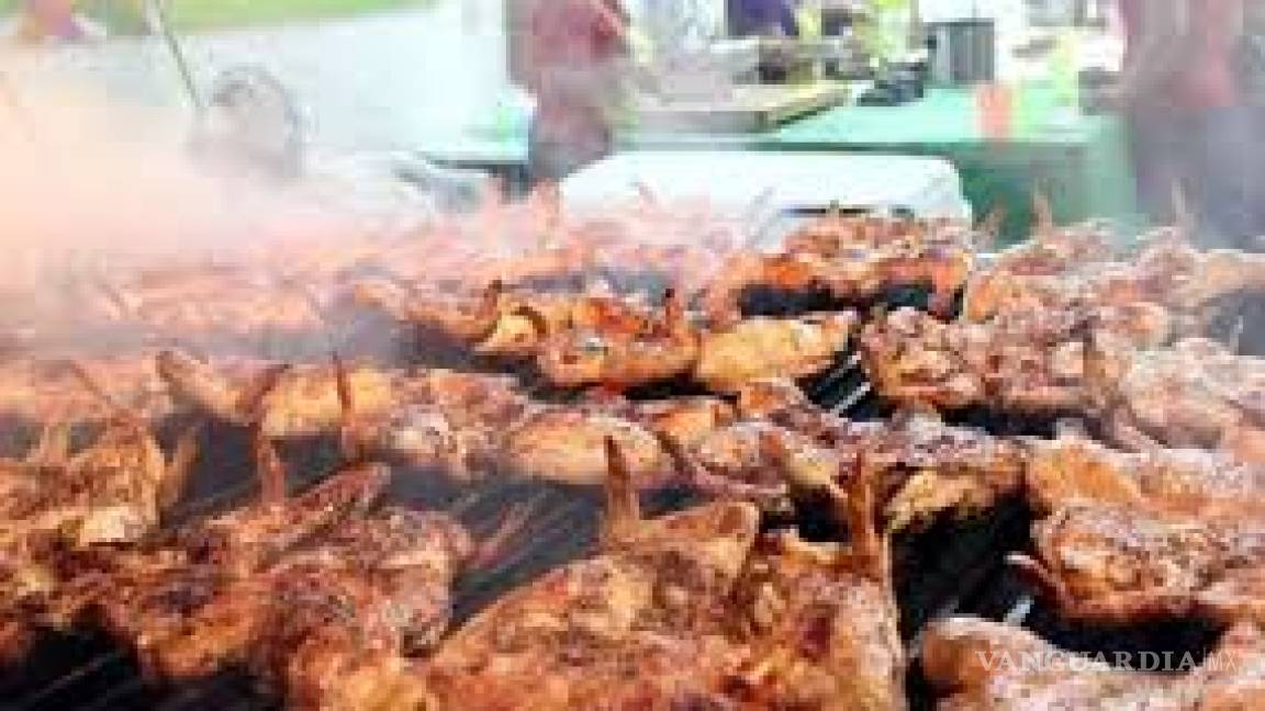 Instala DIF Municipal stands para la venta de pollos en la Feria de Torreón