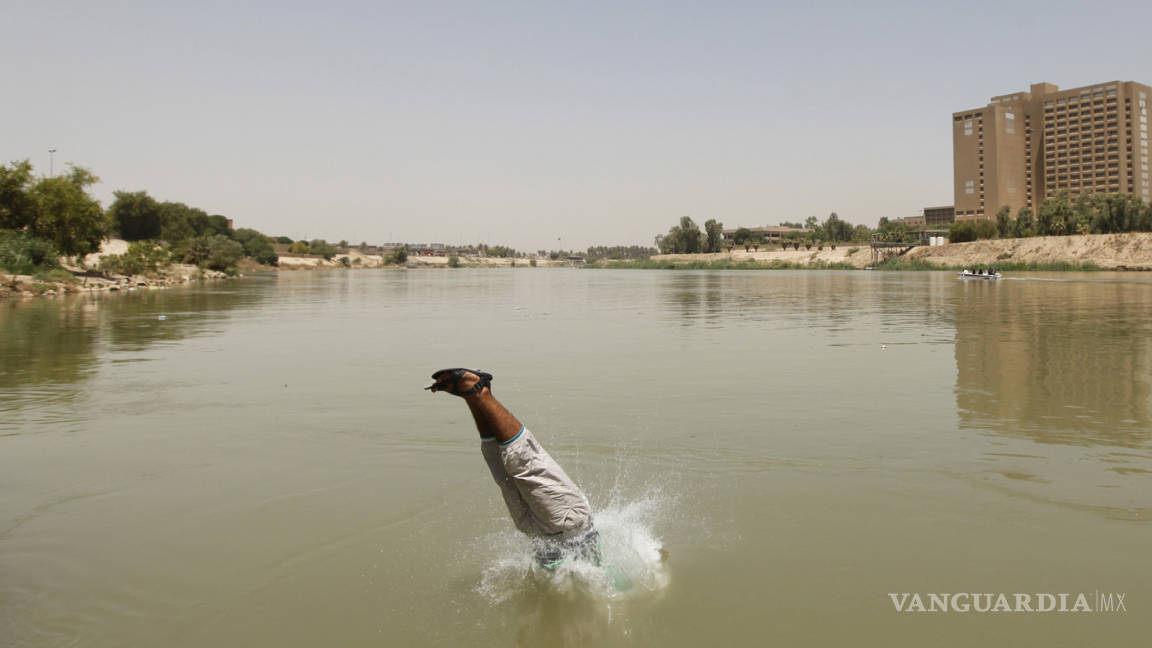 Calor de más de 50° asfixia a Irak