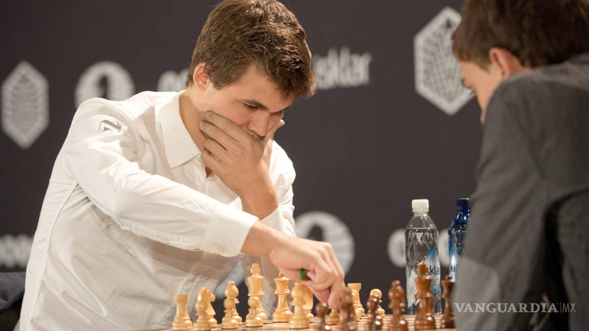 Magnus Carlsen defiende su título mundial de ajedrez