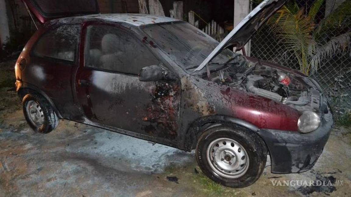 Por celos, mujer quema el vehículo de la empresa a su esposo en Saltillo
