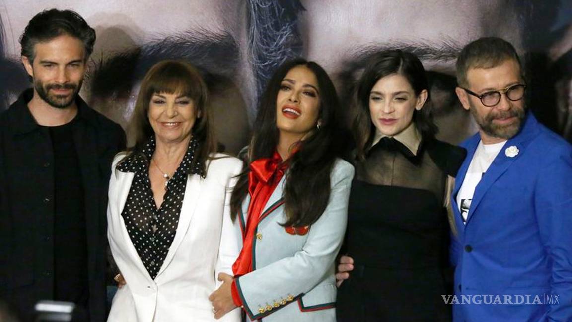 $!Salma Hayek no habla de violencia ni feminicidios en Instagram para proteger el turismo en México