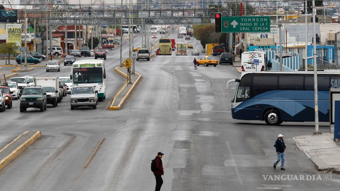 $!Cierran varios comercios de Saltillo por paro de mujeres