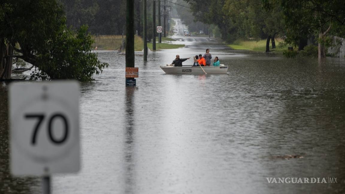 $!Evacuan a 18 mil personas por las peores inundaciones en décadas en Australia