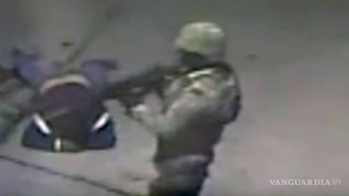 Huachicolero mata a militar por la espalda, soldados a civil; videos confrontan versiones