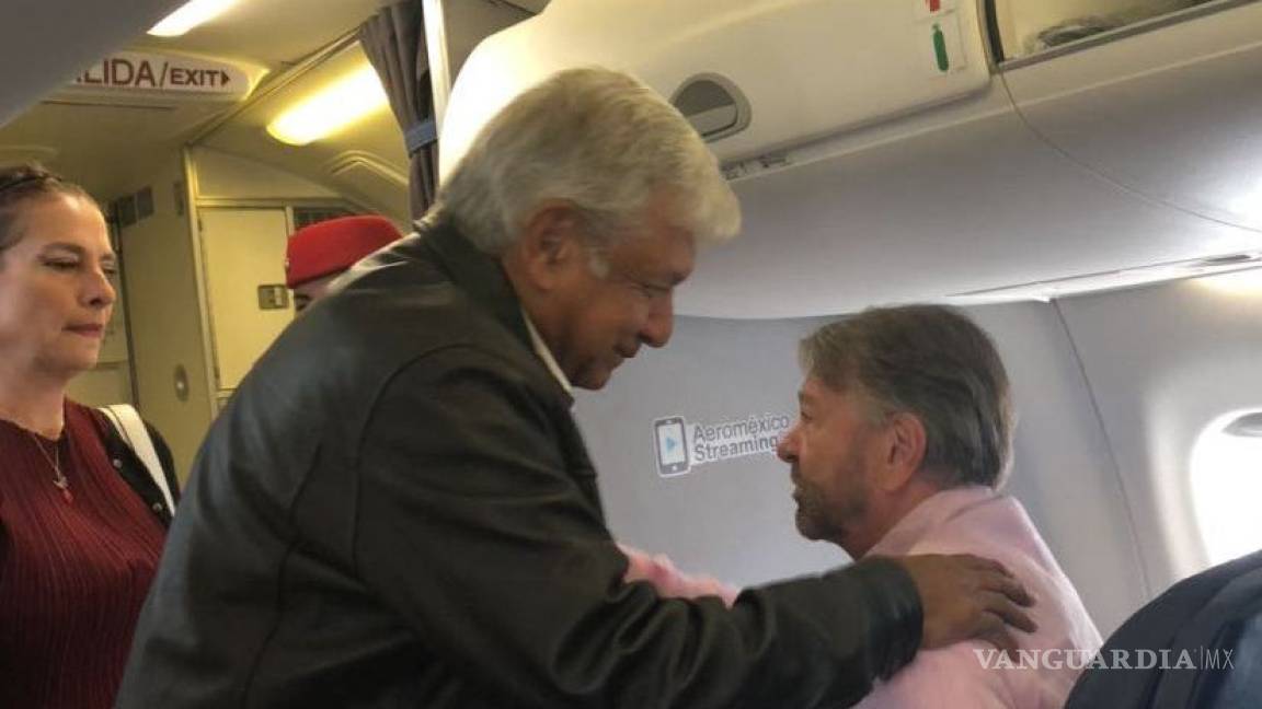 AMLO y Castañeda se encuentran en vuelo con destino a Oaxaca