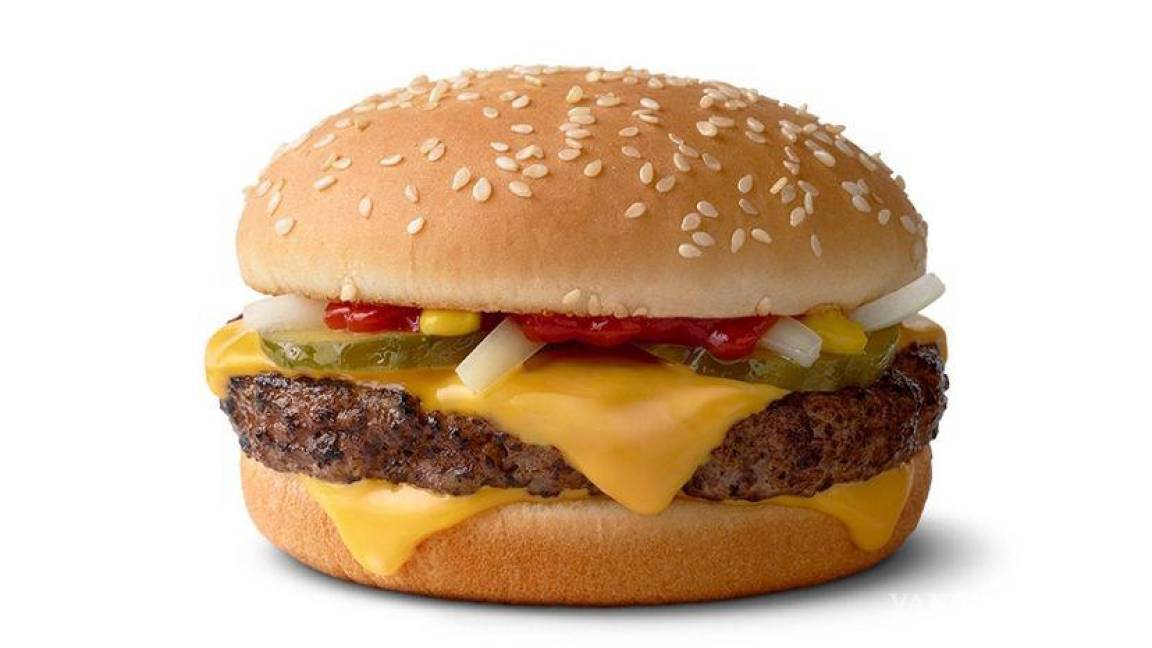 Por inflación McDonald’s sube precio de hamburguesa con queso en Reino Unido en un 20%