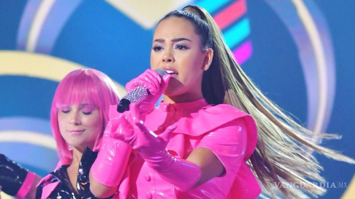 Une Danna Paola su talento a ‘El Canelo’; cantará el himno nacional en su próxima pelea
