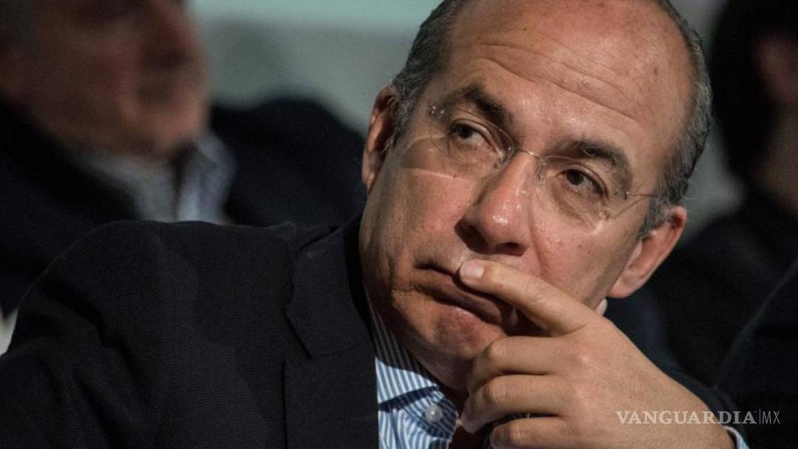 Presume Felipe Calderón que combatió el 'huachicoleo' sin 'afectar' a los consumidores