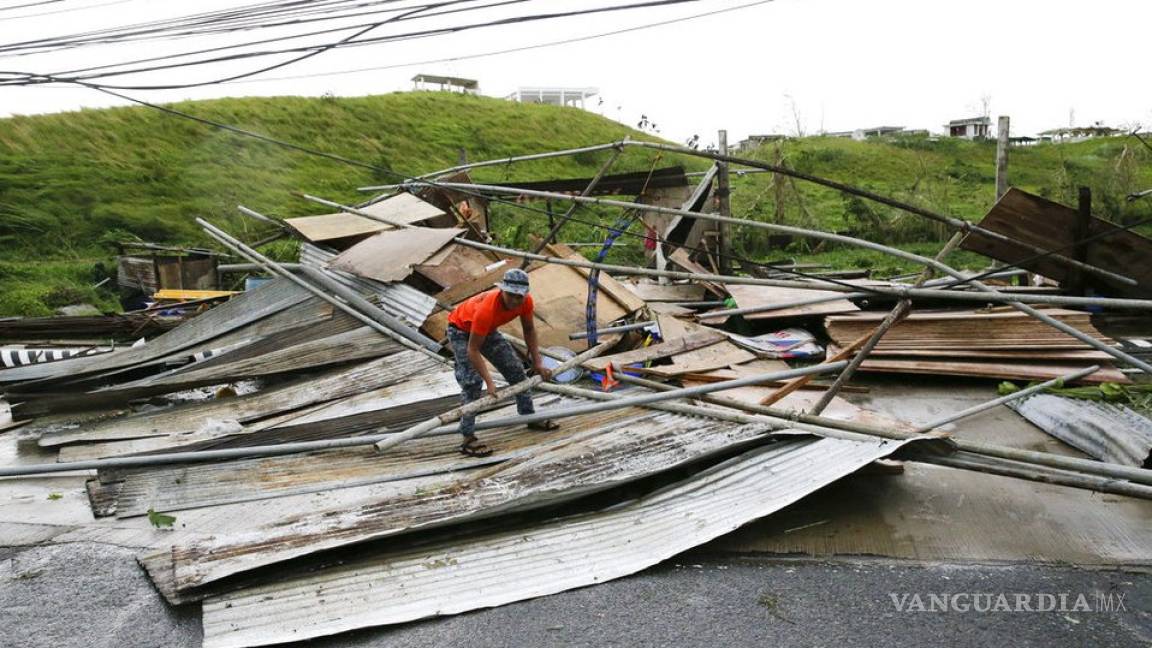 Tifón Mangkhut deja tres muertos en su paso por Filipinas