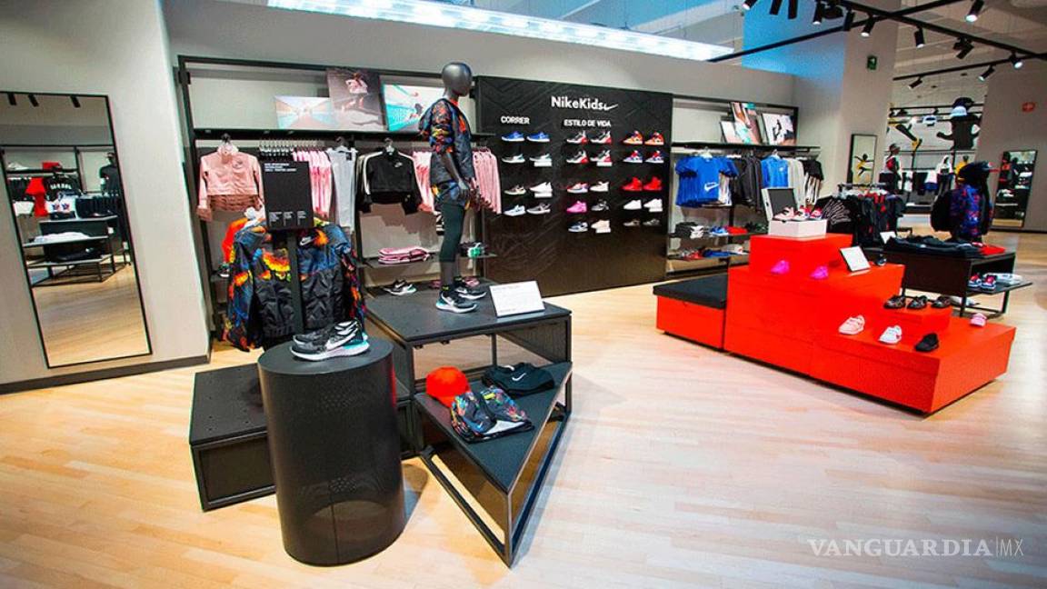 Coppel lanza outlets de ropa; ofrece marcas como Nike y Levi's