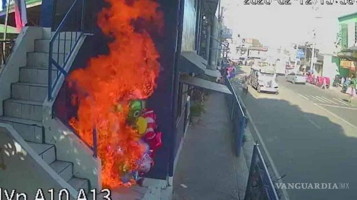'Broma' de niños deja a vendedor de globos envuelto en llamas