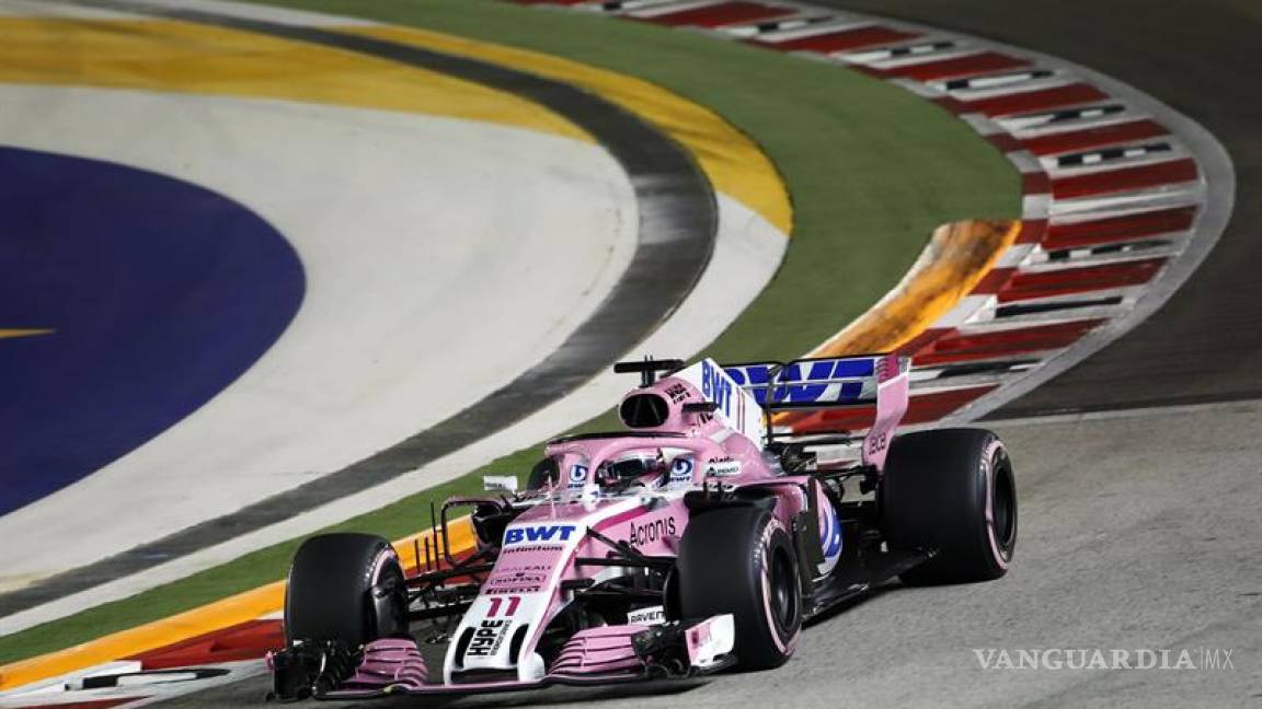 'Checo' Pérez choca dos veces el GP de Singapur y termina en el lugar 16