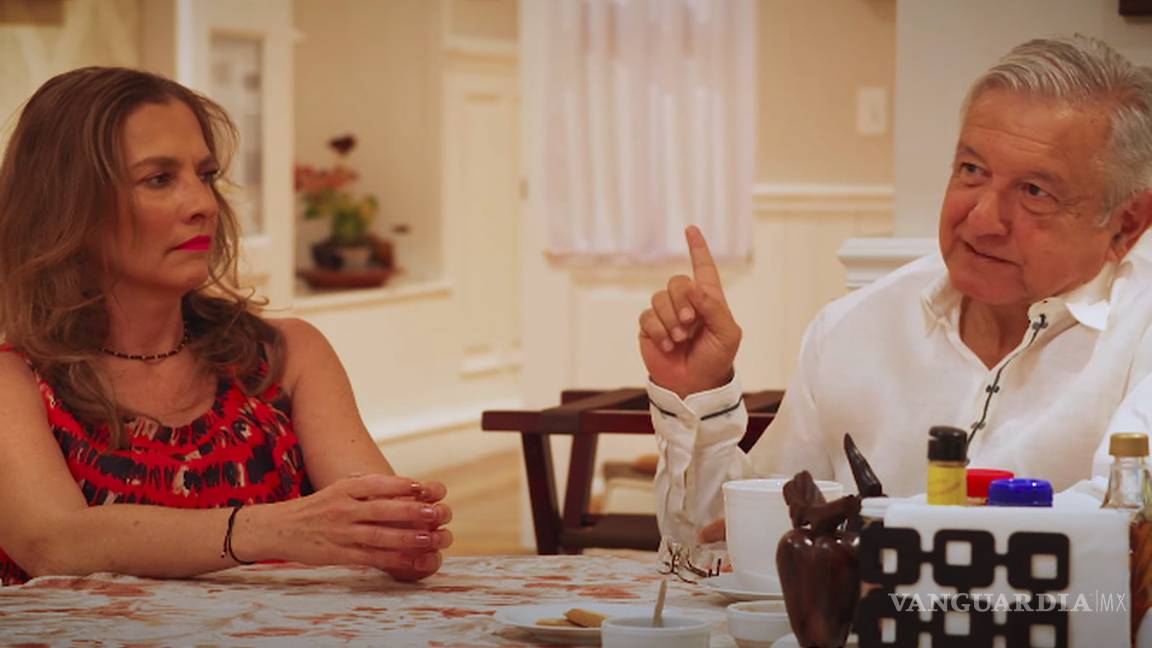 $!AMLO muestra el departamento de Palacio Nacional en el que vive