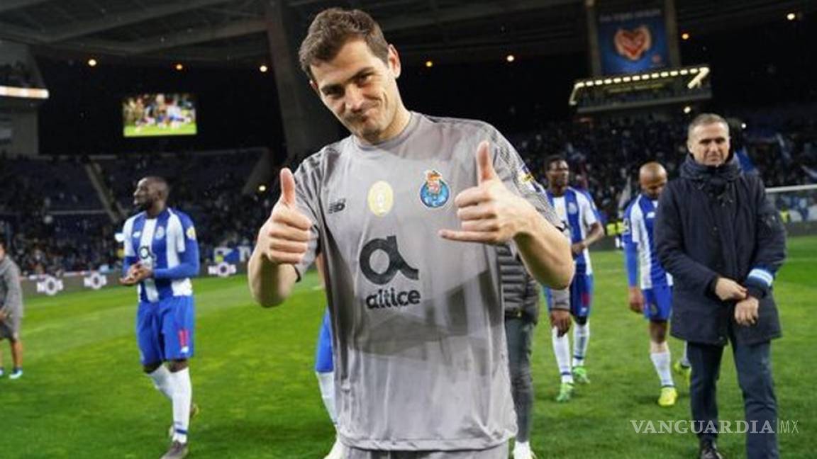 Iker Casillas propone que ex jugadores apoyen al VAR