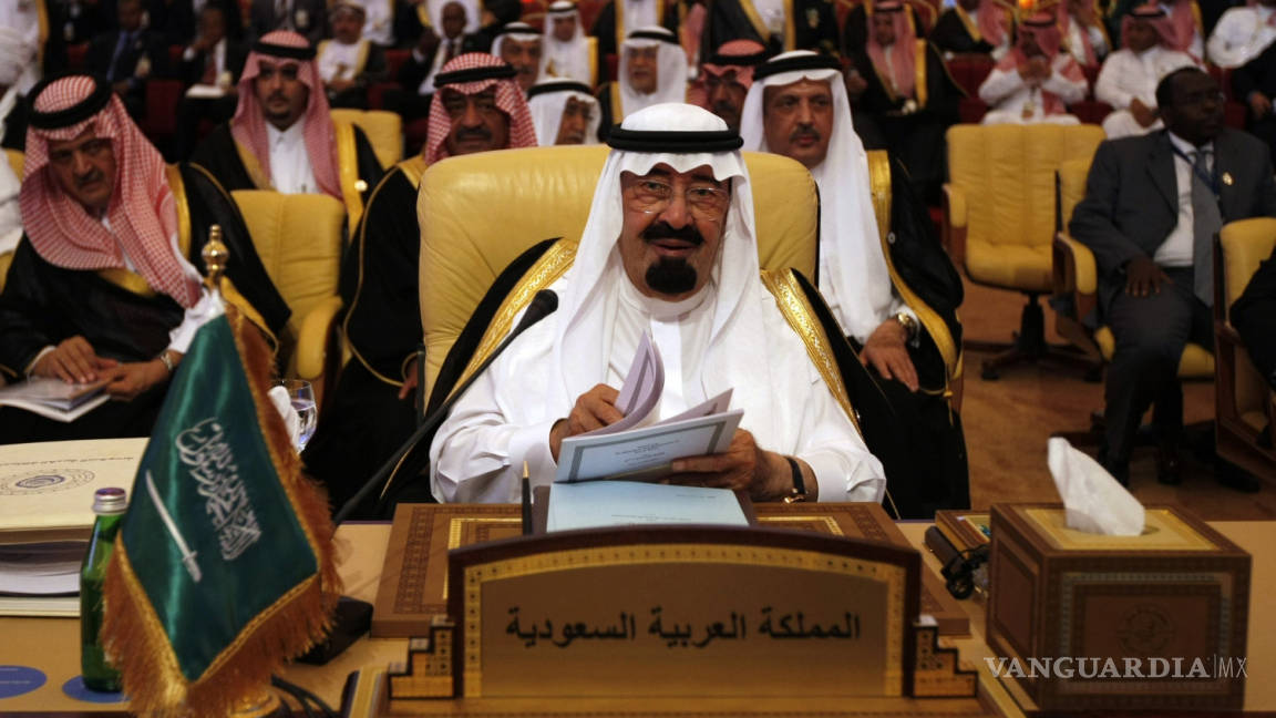 El rey saudí agradece a Trump por el bombardeo contra Siria