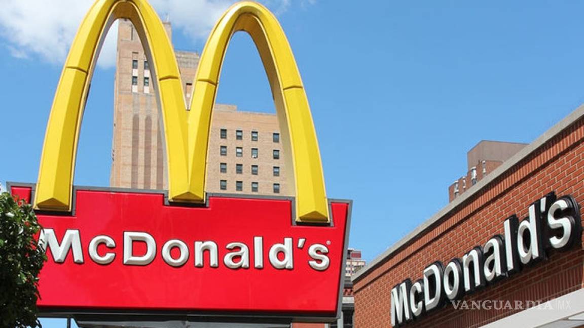 Coronavirus le pega a McDonald's, se hunden 67% ante la pandemia; cerrarán 200 restaurantes en EU