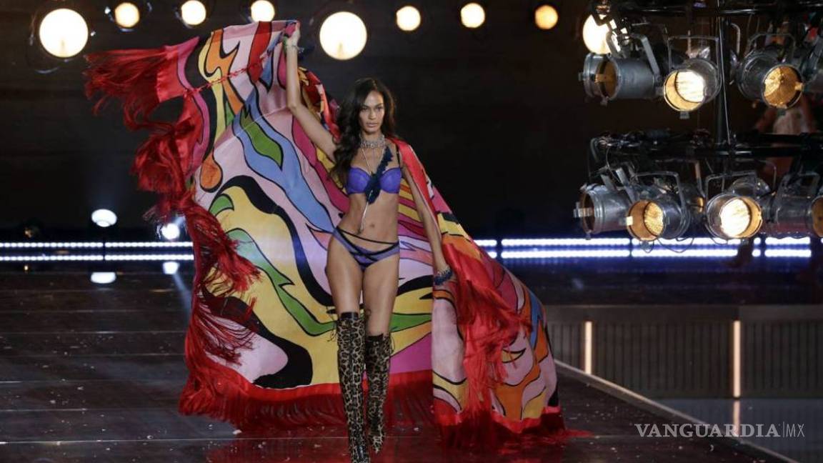 $!Los “ángeles” de Victoria's Secret celebraron 20 años de glamour