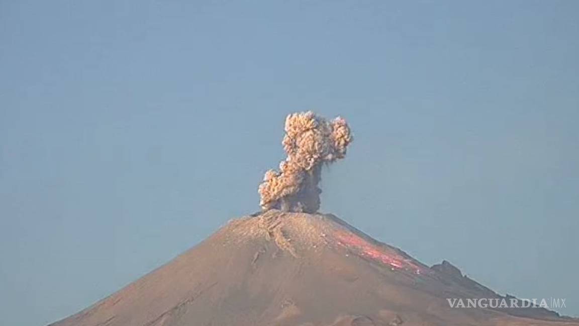 Volcán Popocatépetl lanza fragmentos incandescentes