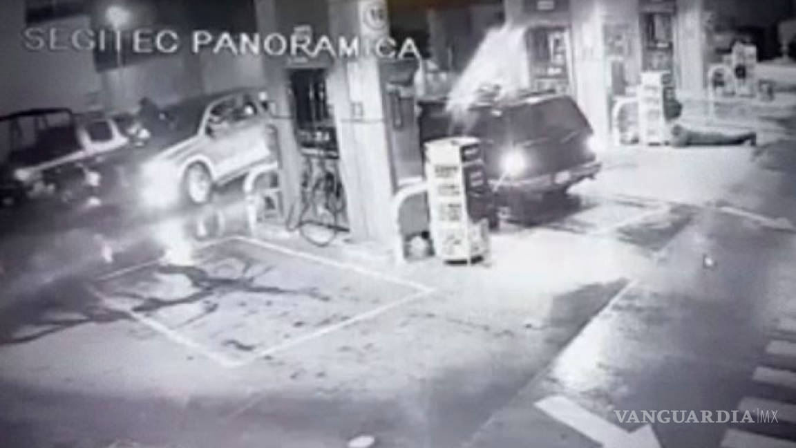 Sicarios atacan gasolinera en Guanajuato y dejan siete muertos, cuatro eran policías (video)