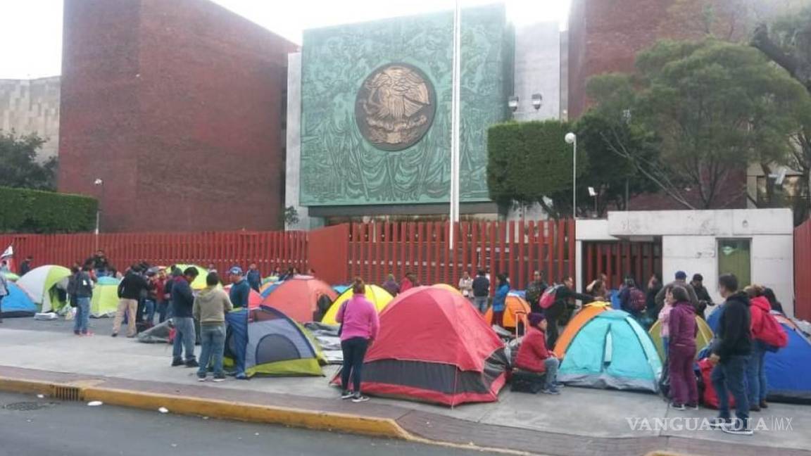 CNTE instala plantón en San Lázaro por Reforma Educativa