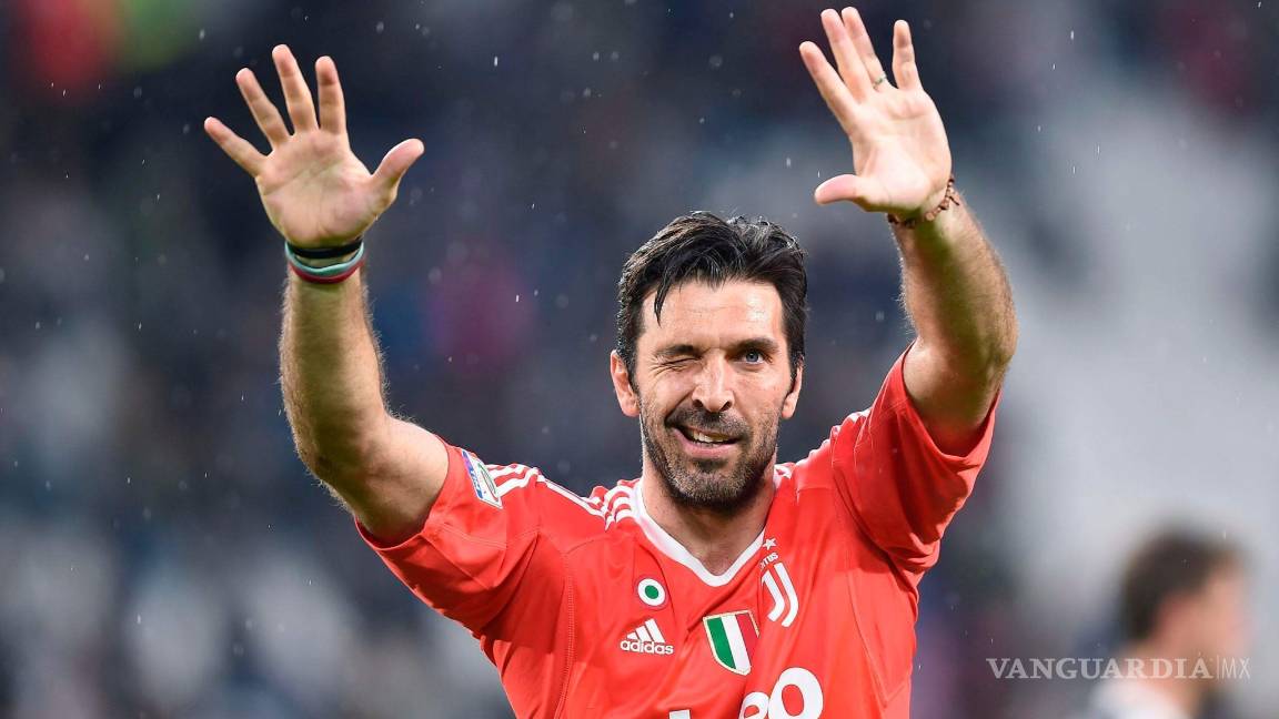 Con una presentación 'a la medida', Gianluigi Buffon es nuevo jugador del PSG