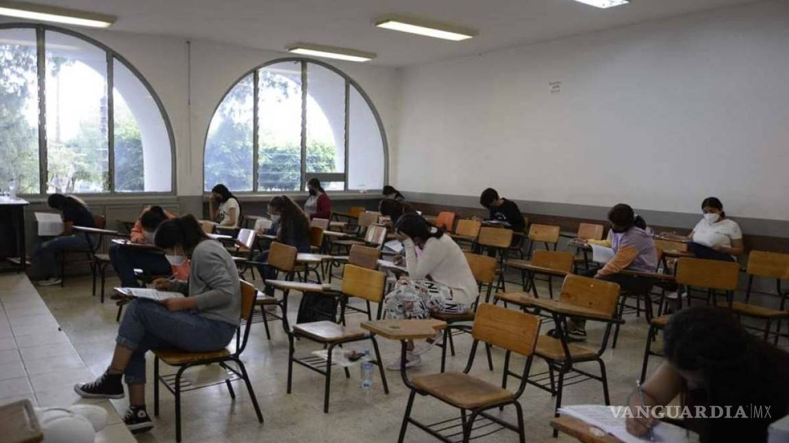Alumna usó lentes con cámara en examen de admisión a universidad de Michoacán