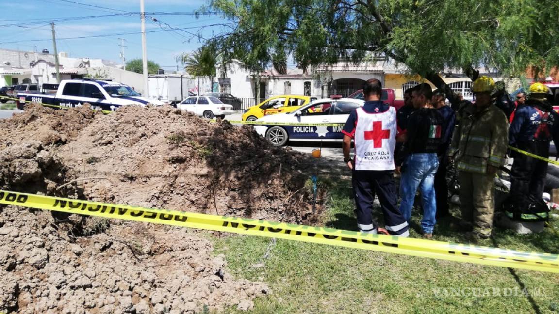 Trabajador muere en derrumbe de obras de drenaje en Torreón