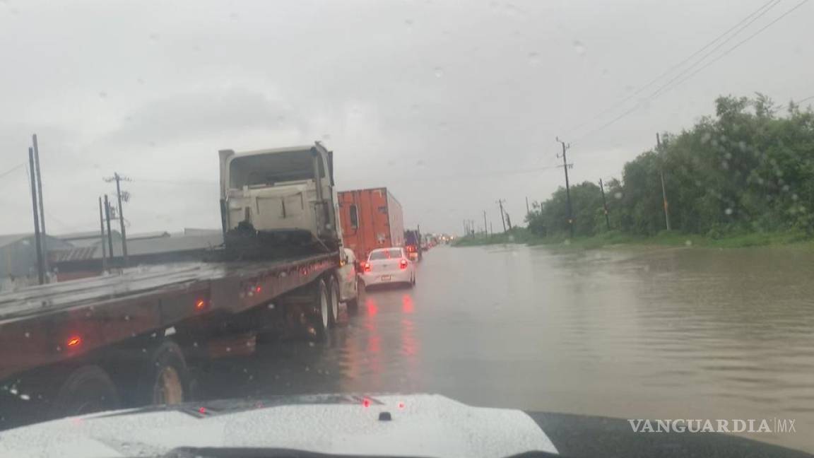 Cierran autopista Monterrey-Nuevo Laredo por daños de 'Fernand'