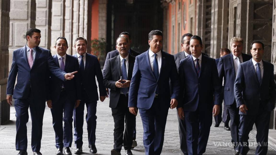 Gobernadores del PAN y AMLO pactan acuerdo sin Javier Corral