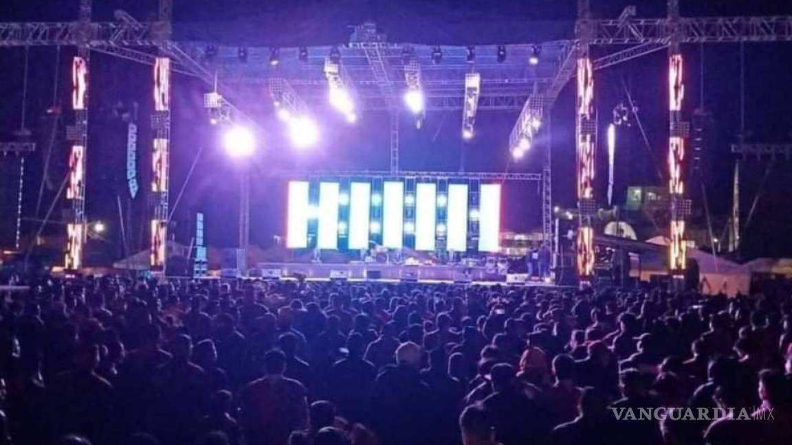 5 mil van a concierto en una feria en Chiapas, pese al COVID