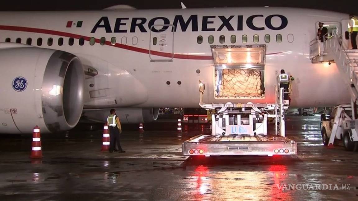Aterriza en México séptimo vuelo con insumos de China para enfrentar coronavirus