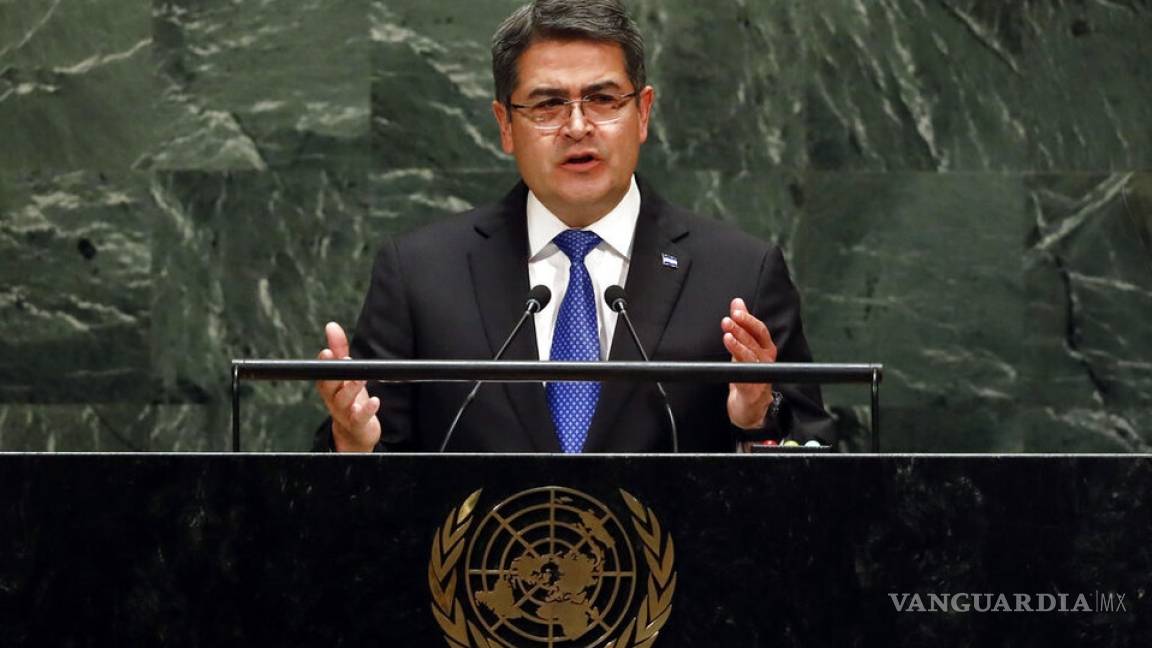 Presidente de Honduras niega haber recibido dinero de 'El Chapo'
