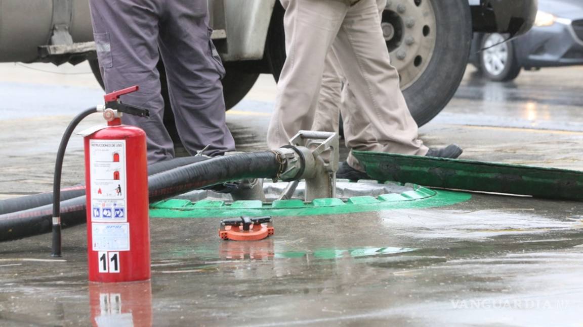 $!Continúa desabasto de gasolina en Nuevo León; autoridades lo niegan