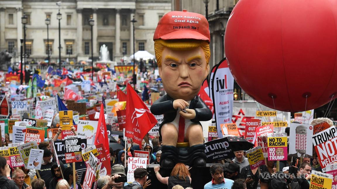 Miles de londinenses le gritan al presidente de EU “Donald Trump, no es bienvenido aquí”