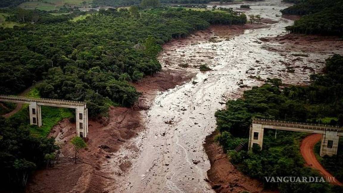 Ya van 34 muertos por ruptura de presa en Brasil; multan a empresa