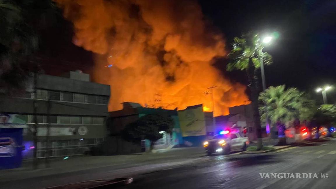 Se incendia almacén de residuos biológicos en Durango; bomberos tardan 40 minutos en controlar siniestro