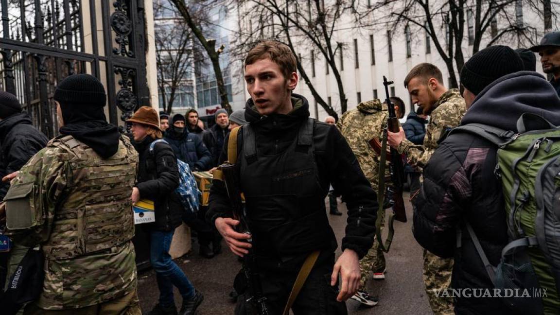 ‘Cada uno de nosotros es un combatiente’; Ucrania liberará a presos para combatir a rusos