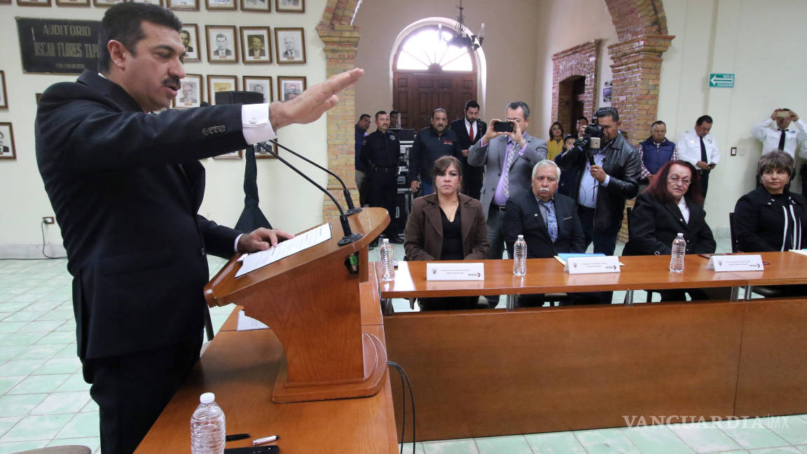 Toma protesta como alcalde Everardo Durán en Arteaga