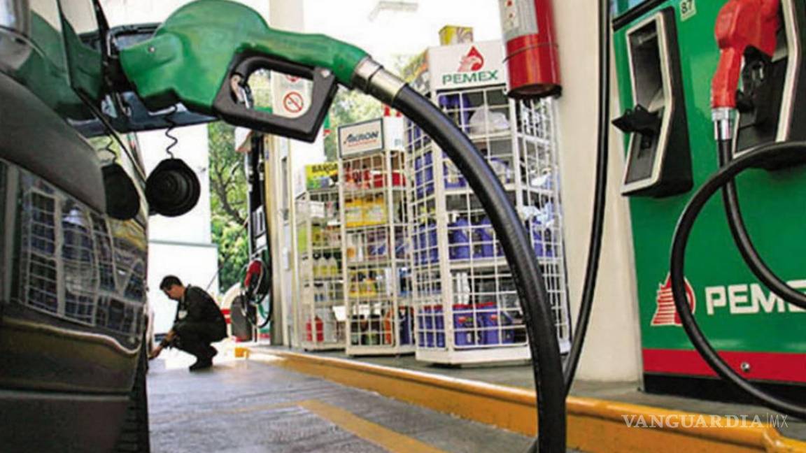 Gasolina en CDMX sale 63% más cara que en Texas