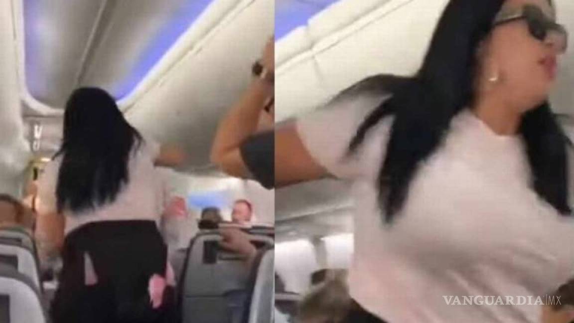 Celosa mujer golpea a su novio en un avión, por ver a la azafata