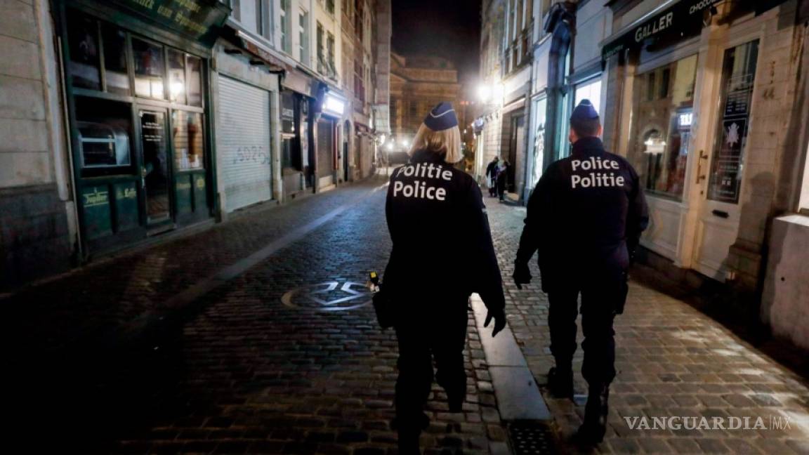 Policía belga suspende orgía ilegal frente a una clínica de enfermos de COVID-19