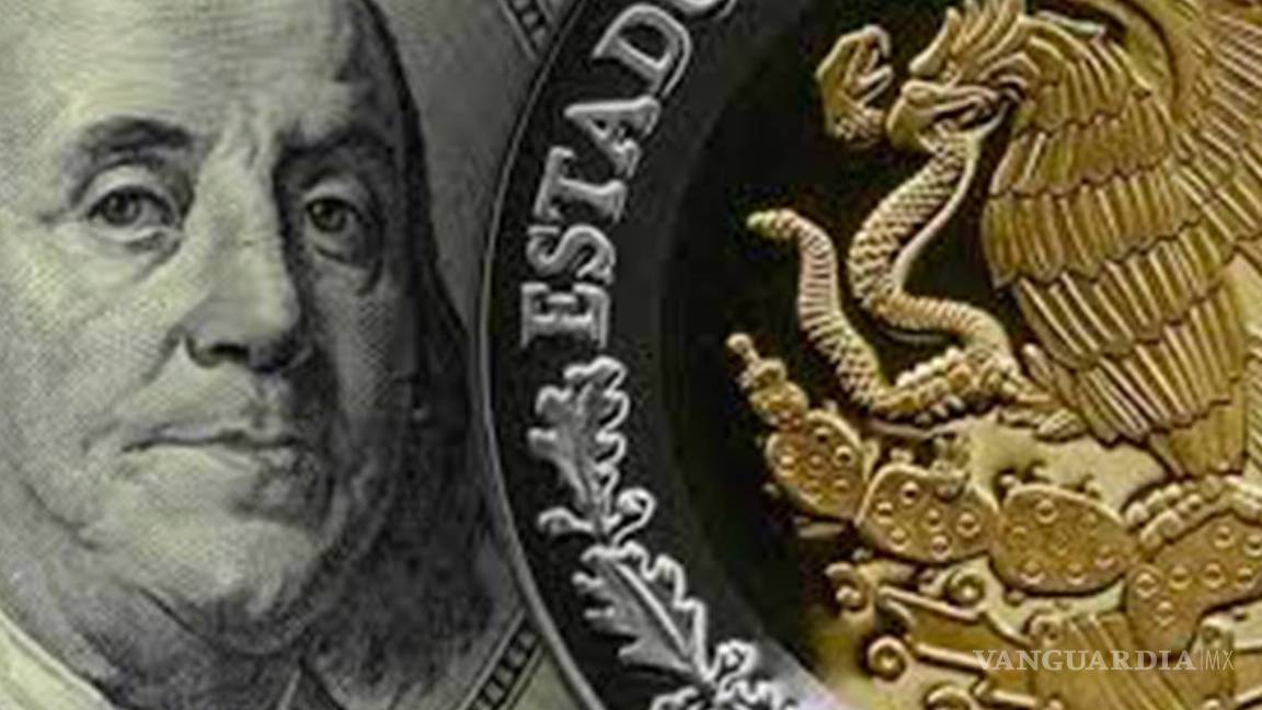 Peso recupera 6 centavos ante un menor avance del dólar