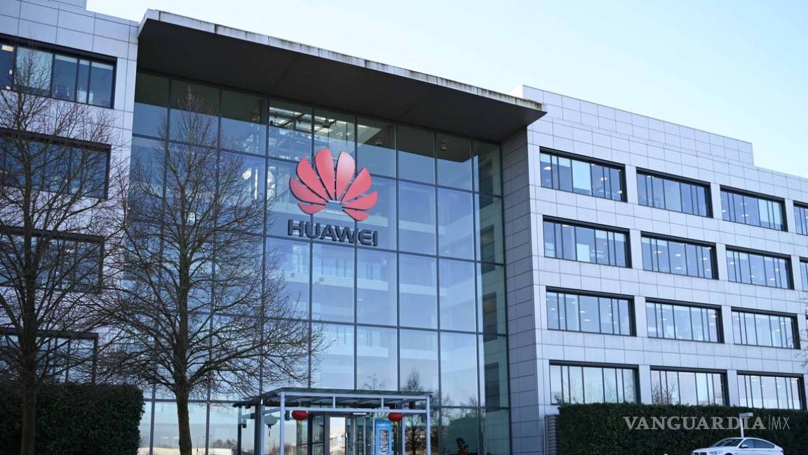 Estados Unidos acusa a Huawei de robar secretos y colaborar con Irán y Corea