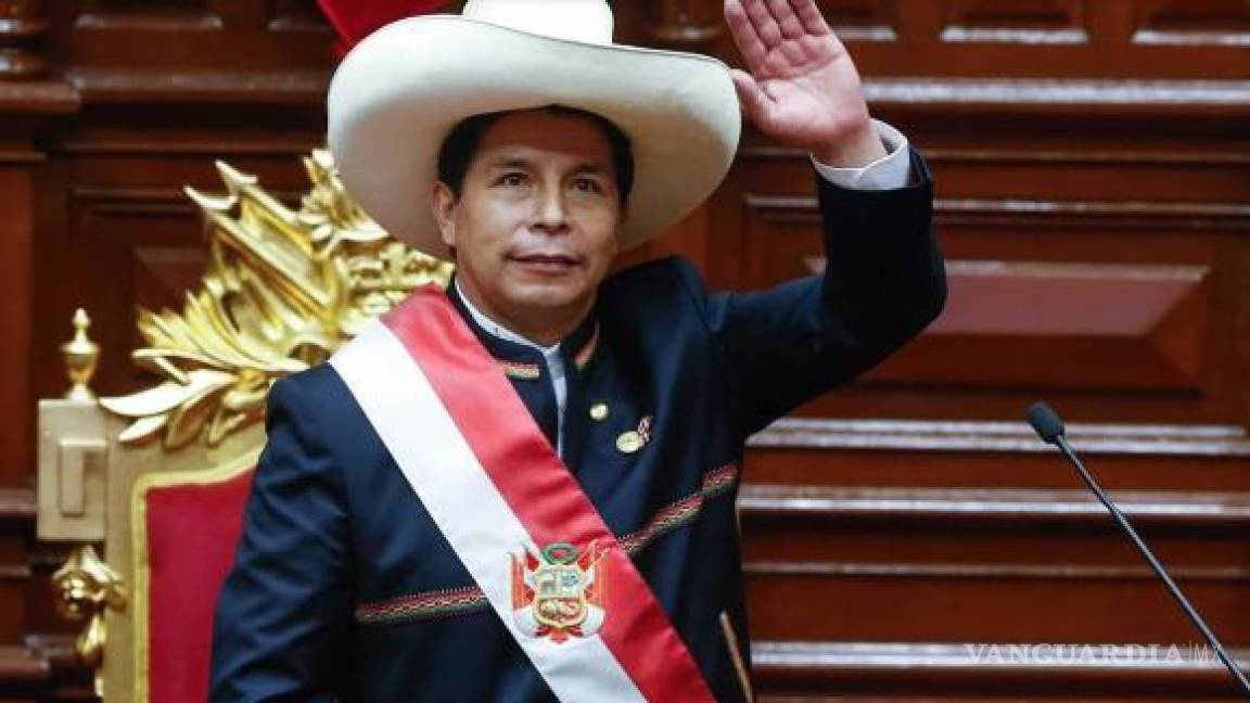 EU llama a Pedro Castillo como ‘expresidente’ de Perú; OEA convoca sesión extraordinaria