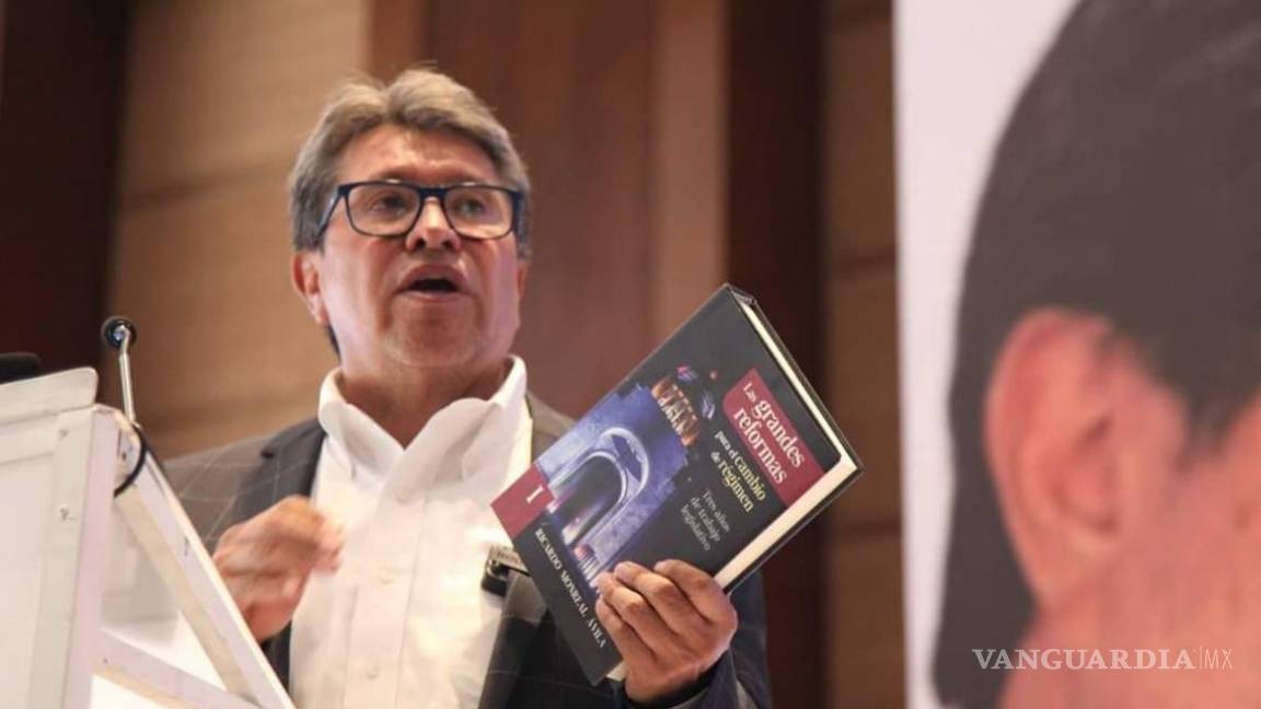 Senado compró mil ejemplares del libro de Monreal, pagaron 2 mil pesos por cada uno