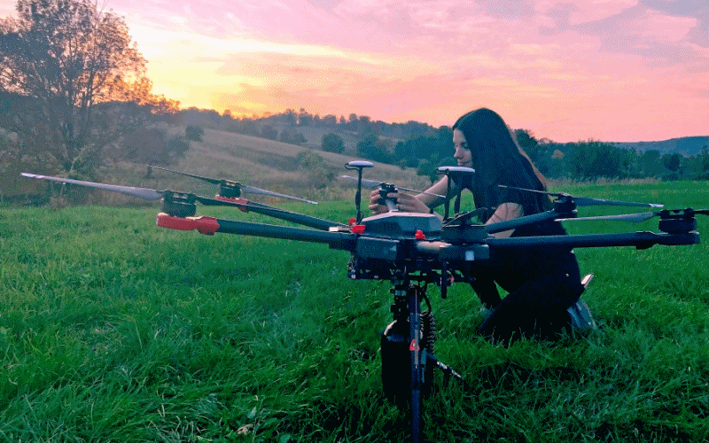 $!La empresa Flash Forest quiere sembrar mil millones de árboles en Canadá usando drones