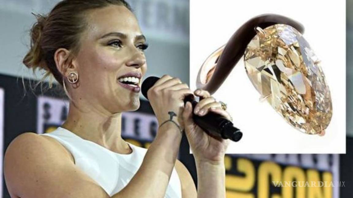 Mira el gigantesco anillo de compromiso de Scarlett Johansson