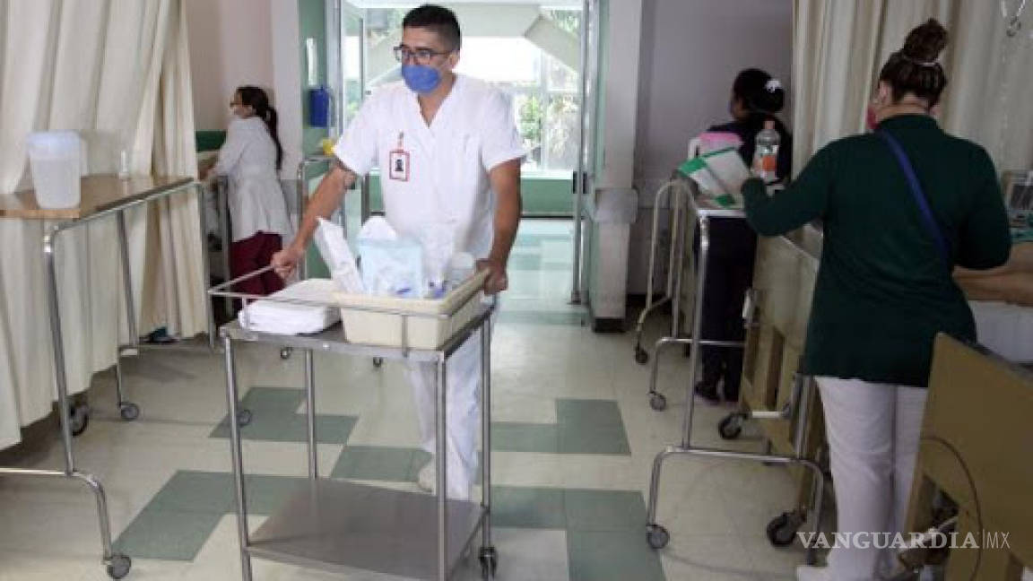 Despiden a enfermeros que atendieron COVID en Zacatecas, ¡por WhatsApp!