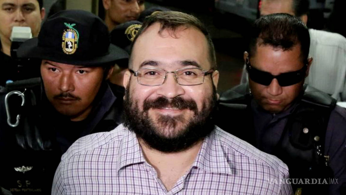 Presenta Javier Duarte amparo para bajar pena, tras liberación de subordinados